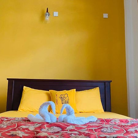 New Nethmi Villa Канді Екстер'єр фото