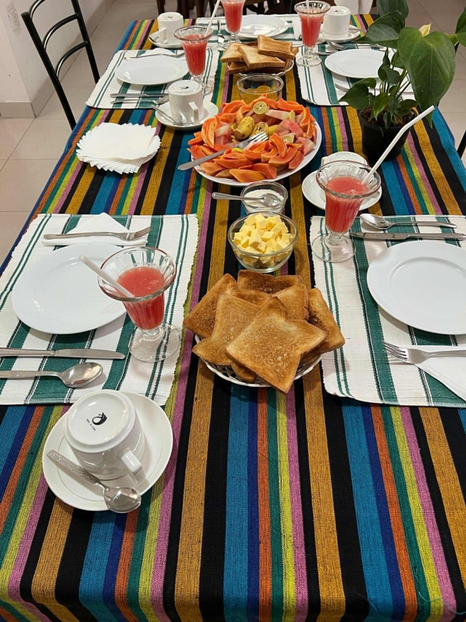 New Nethmi Villa Канді Екстер'єр фото